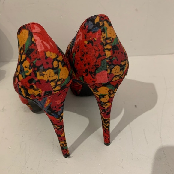 Xhiliration Floral Pumps Size 9.5 - Picture 3 of 6